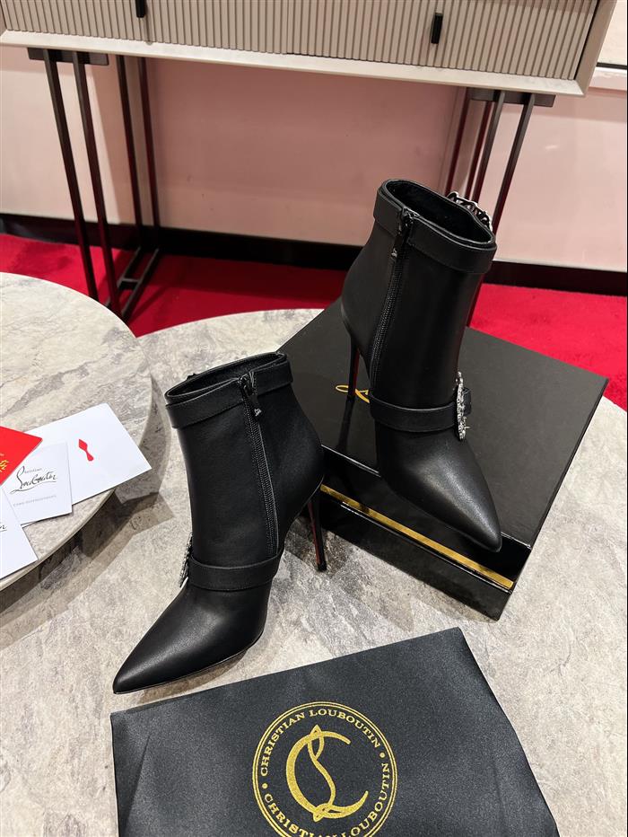 20251128173147605 390